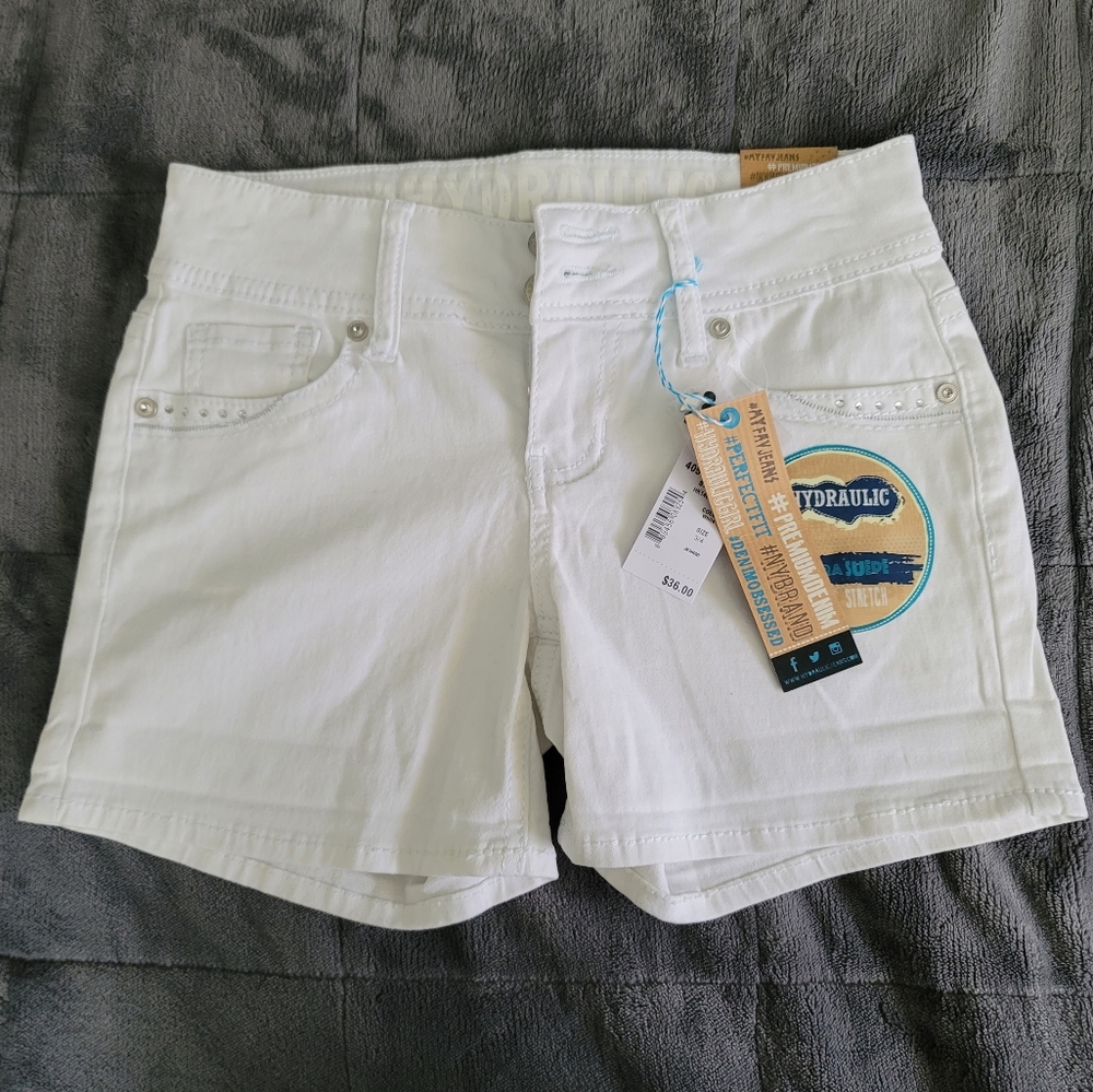 Hydraulic White Low Rise Shorts Size 3/4